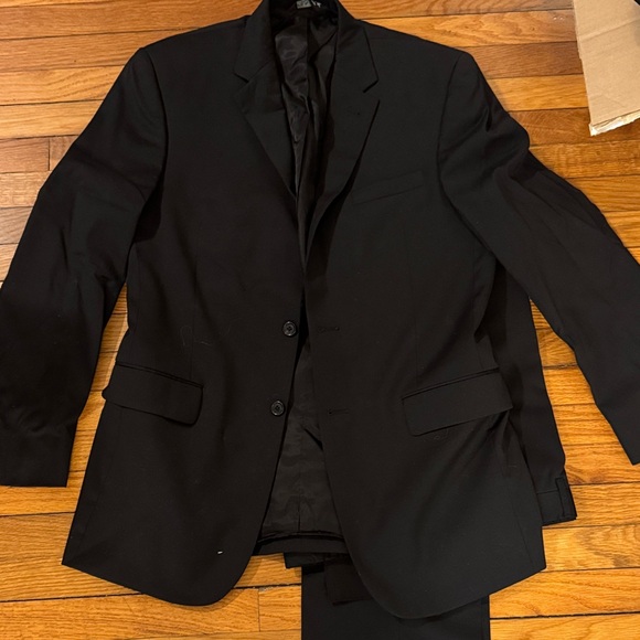 Joseph A Elegant Black Men's Suit